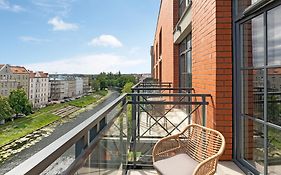 Dwie Motlawy Riverside & Parking By Downtown Apartments